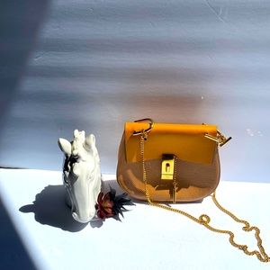 Pre Loved Authentic Chole Peach/Mustard Drew Leather Purse